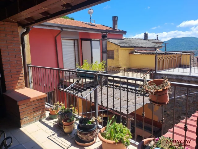 Appartamenti in Vendita - A365 doppia abitazione in borgo