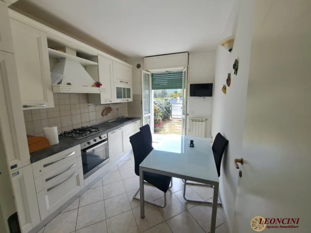 Appartamenti in Vendita - A334 appartamento con giardino