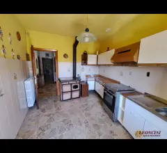 Appartamenti in Vendita - A309 semindipendente con giardino
