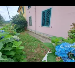 A351 appartamento con corte privata