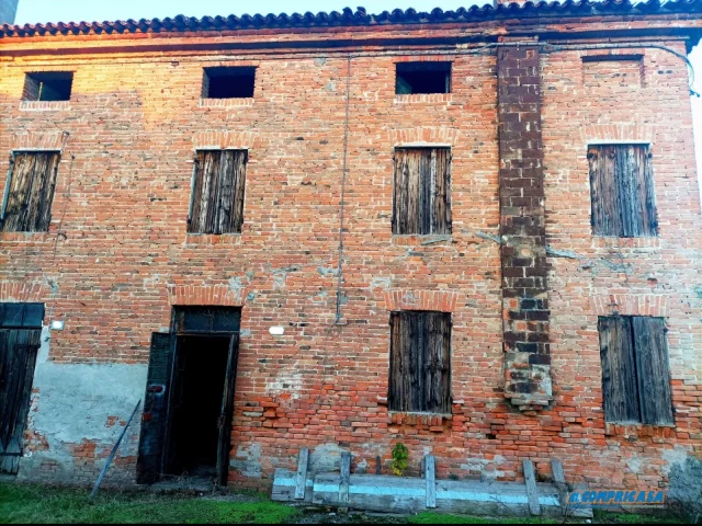 Rustico con giardino