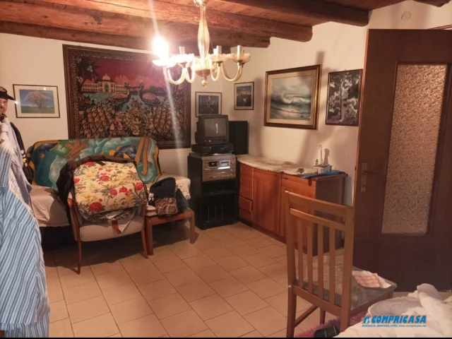 Appartamenti in Vendita - Casa singola