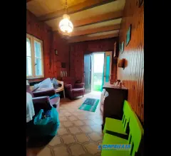 Appartamenti in Vendita - Casa con giardino