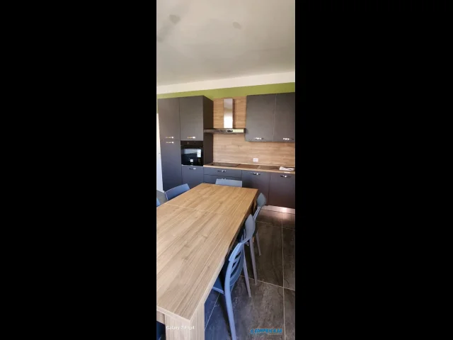Appartamenti in Vendita - Camera con bagno e cucina condivisa