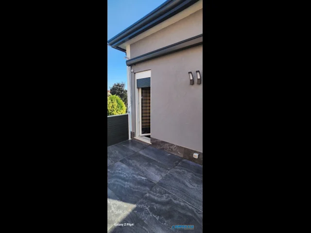 Appartamenti in Vendita - Camera con bagno e cucina condivisa