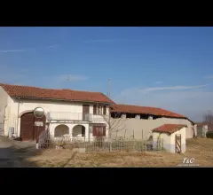 Appartamenti in Vendita - Rustico pinerolo
