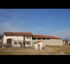 Appartamenti in Vendita - Rustico pinerolo