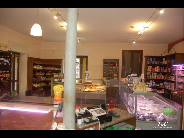 Appartamenti in Vendita - Torre pellice negozio