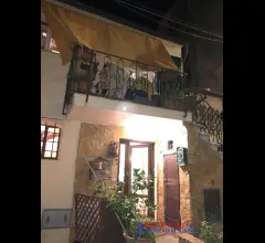 Appartamenti in Vendita - Rosignano marittimo - centro storico trilocale con taverna