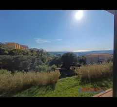 Appartamenti in Vendita - Bilocale vista mare ingresso indipendente