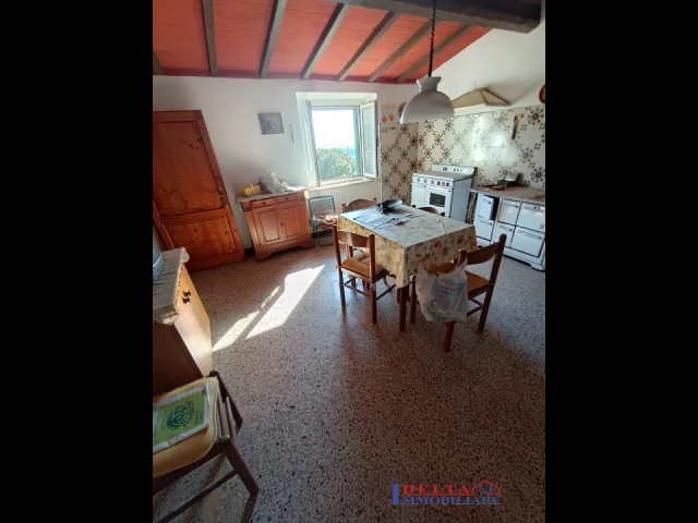 Appartamenti in Vendita - Bilocale vista mare ingresso indipendente