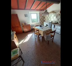 Appartamenti in Vendita - Bilocale vista mare ingresso indipendente