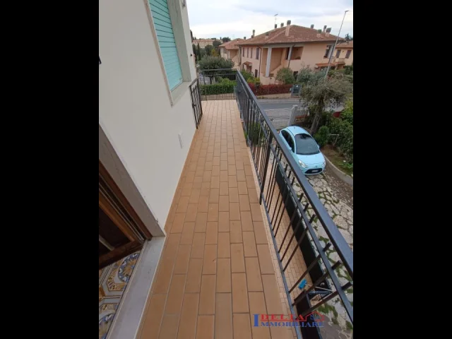 Appartamenti in Vendita - Rosignano località caletta terra ampio giardino