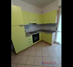 Appartamenti in Vendita - Grazioso bilocale - frontemare !!!! -