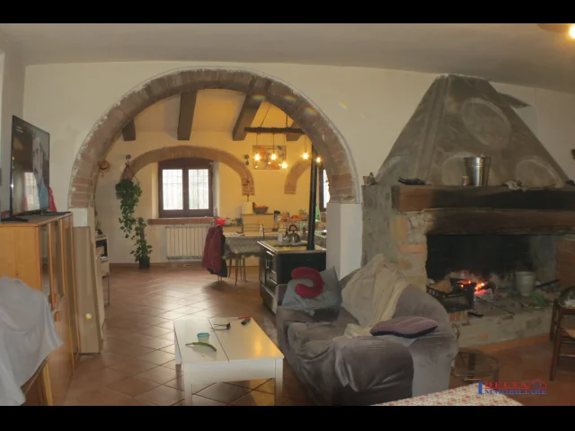 Rustico ristrutturato con terreno