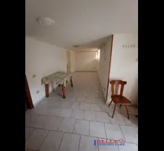 Appartamenti in Vendita - Appartamento ingresso indipendente con piccola corte privata