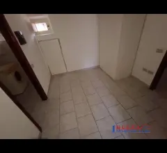Appartamenti in Vendita - Appartamento ingresso indipendente con piccola corte privata