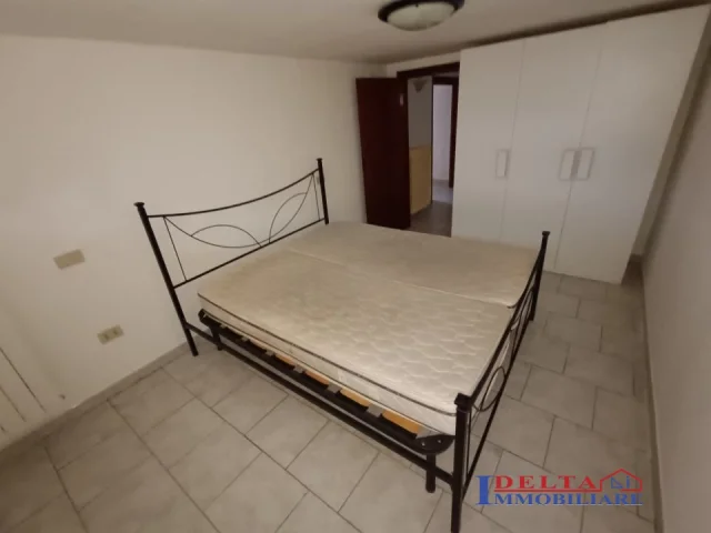Appartamenti in Vendita - Appartamento ingresso indipendente con piccola corte privata