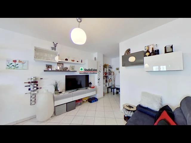Appartamenti in Vendita - Tre locali con garage recente costruzione