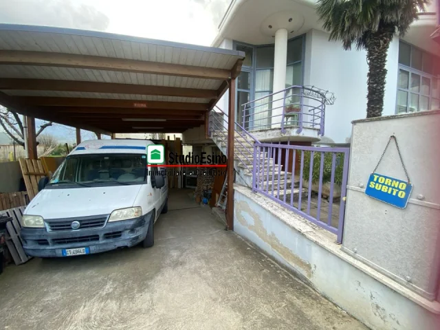 Appartamenti in Vendita - Laboratorio artigianale a stella di monsampolo del tronto