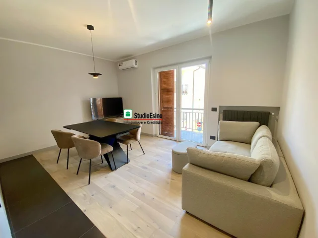 Appartamenti in Vendita - 3 locali ristrutturato primo ingresso