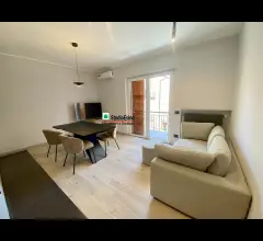 Appartamenti in Vendita - 3 locali ristrutturato primo ingresso
