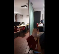 Appartamenti in Vendita - Affittasi negozio in centro storico