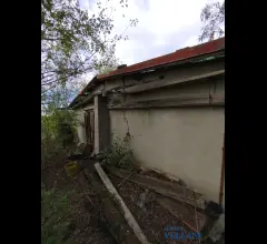 Appartamenti in Vendita - Vendesi terreno agricolo in zona cortile