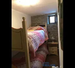 Appartamenti in Vendita - Vendesi abitazione indipendente a montecreto