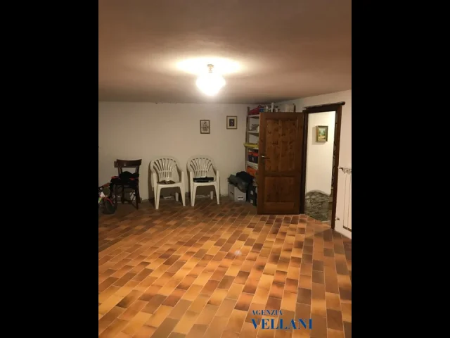 Appartamenti in Vendita - Vendesi abitazione indipendente a montecreto