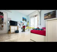 Appartamenti in Vendita - Sanremo trilocale con terrazza e box auto