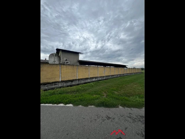 Cascina con terreno agricolo di 20 pertiche