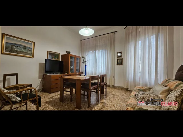 Appartamenti in Vendita - Appartamento al primo piano con ingresso indipendente