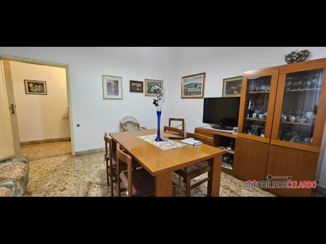 Appartamenti in Vendita - Appartamento al primo piano con ingresso indipendente