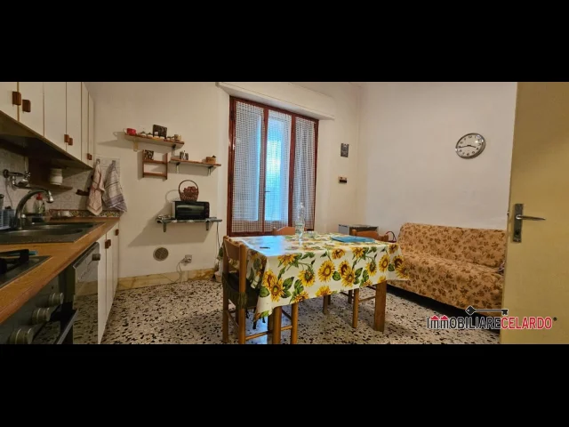 Appartamenti in Vendita - Appartamento al primo piano con ingresso indipendente