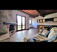 Appartamenti in Vendita - Appartamento con ingresso indipendente e giardino