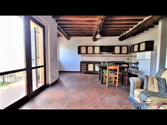 Appartamenti in Vendita - Appartamento con ingresso indipendente e giardino