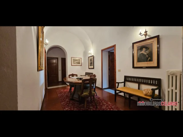 Appartamenti in Vendita - Appartamento in palazzo storico di pregio