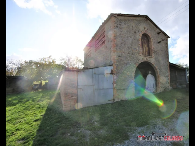 Capanna libera su 4 lati