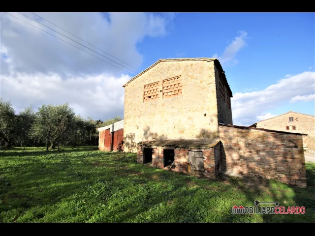 Appartamenti in Vendita - Capanna libera su 4 lati