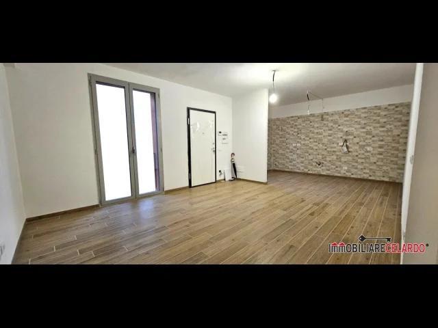 Appartamenti in Vendita - Appartamento di nuova costruzione con giardino e garage