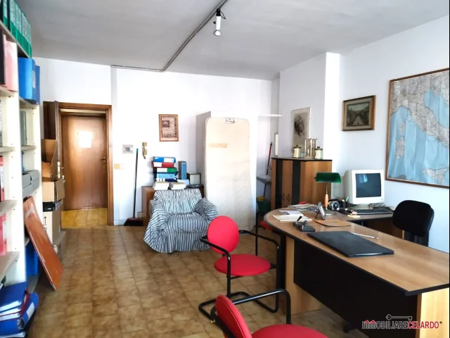 Appartamenti in Vendita - Ufficio