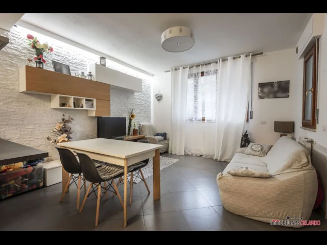 Appartamenti in Vendita - Appartamento con ingresso indipendente