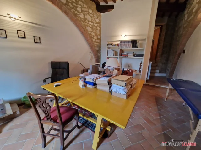 Appartamenti in Vendita - Luminoso ufficio