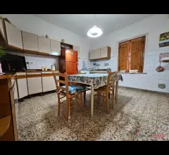 Appartamenti in Vendita - Appartamento con quattro camere