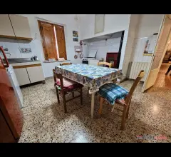 Appartamenti in Vendita - Appartamento con quattro camere