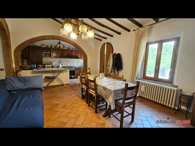 Due appartamenti al piano terra con ingresso indipendente