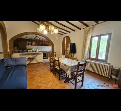 Appartamenti in Vendita - Due appartamenti al piano terra con ingresso indipendente