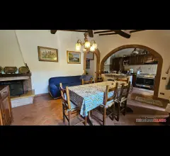 Appartamenti in Vendita - Due appartamenti al piano terra con ingresso indipendente