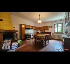 Appartamenti in Vendita - Appartamento al piano terra con ingresso indipendente